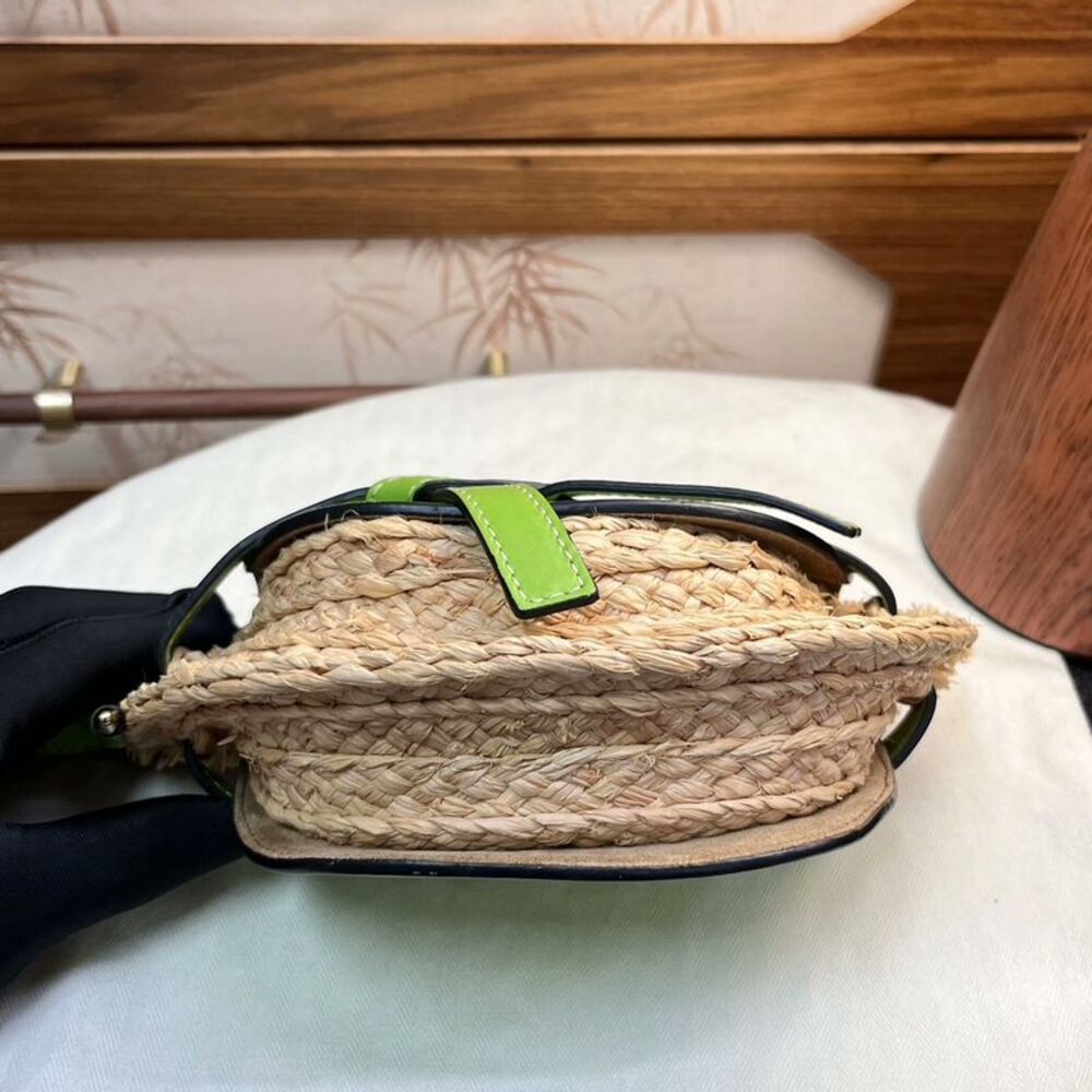 Loewe Women Pre-Loved Bag Very Good Condition - Picture 5 of 6